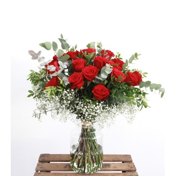 bouquet of red roses