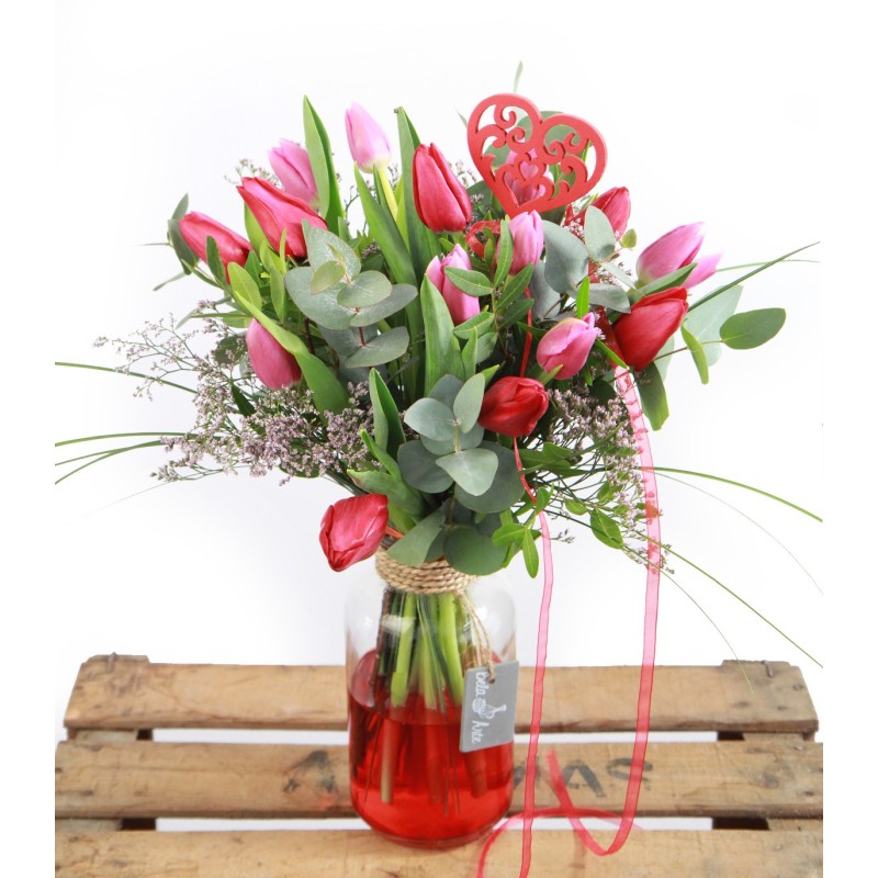 Bouquet of red tulips