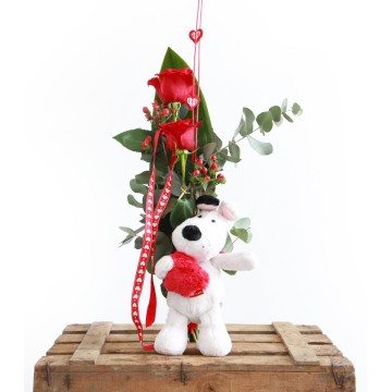 Ramo de rosas con peluche