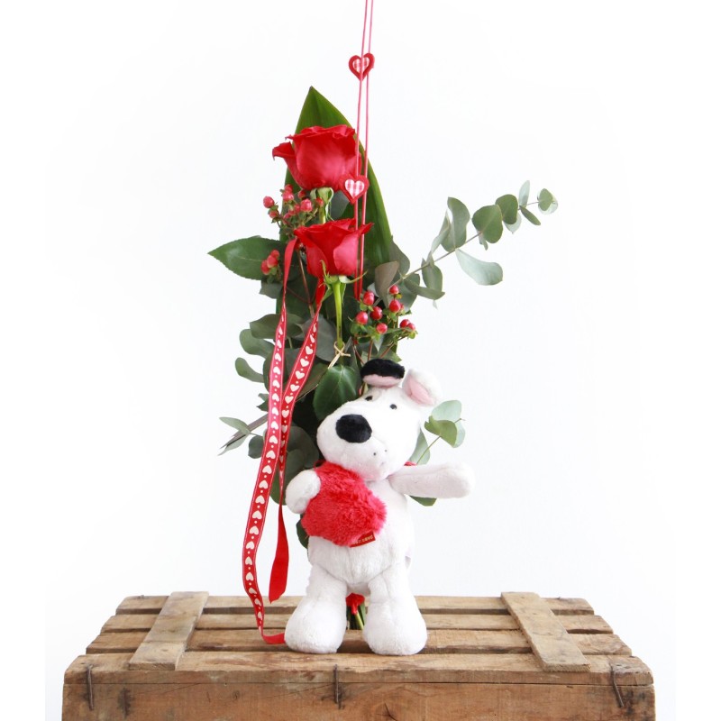 Ramo de rosas con peluche