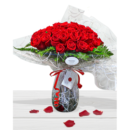Bouquet of 50 Roses / Bouquet of 51 Red Roses at Home