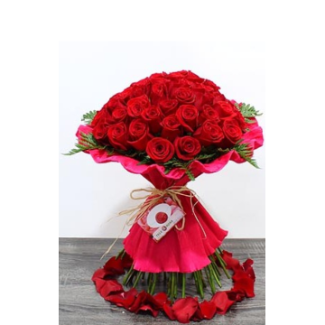 Buy 50 Valentine's Day Roses Give a Bouquet of Flowers with Love