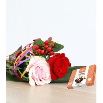 Duo de Roses i bombons. Dues Roses amb xocolata. Enviament gratuït