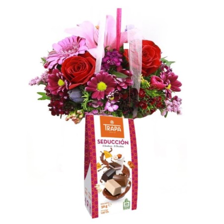 Box of Flowers and Chocolates. Trevi Fountain Flowers Delivery