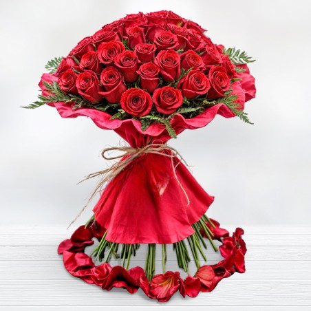 Comprar 50 Rosas San Valentín Regalar Ramo de Flores con Amor