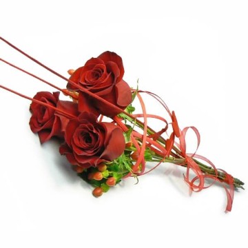 Bouquet of roses at home. Bouquet of 3 Roses. Free Delivery