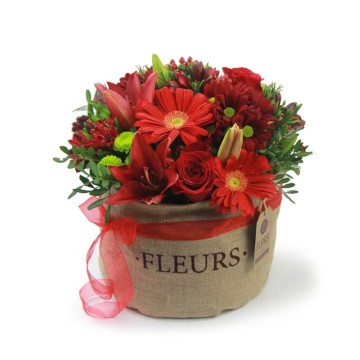 Sachet of red flowers